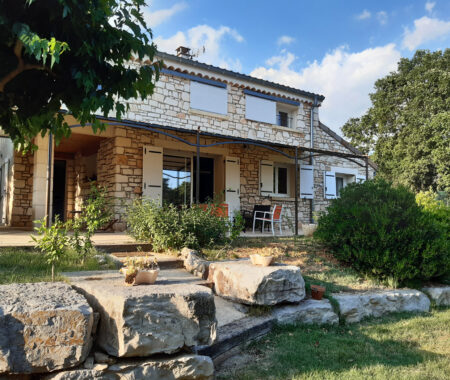Grand Gîte La Bastide - La terrasse et le jardin