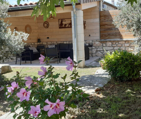 Grand Gîte La Bastide - Le salon de jardin