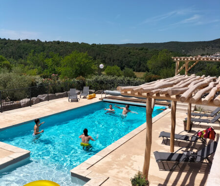 Grand Gîte Le Mas - La piscine