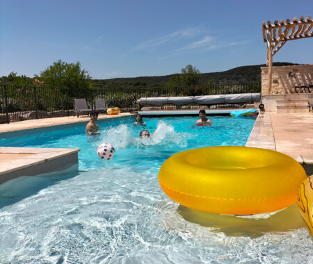 Grand Gîte Le Mas - La piscine