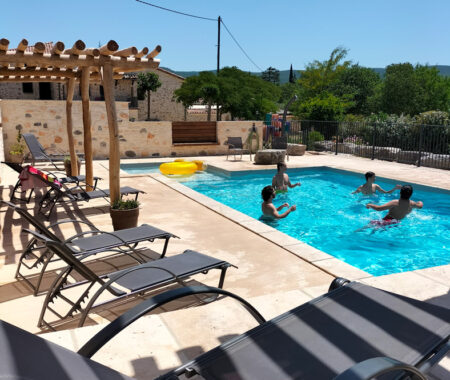 Grand Gîte Le Mas - La piscine